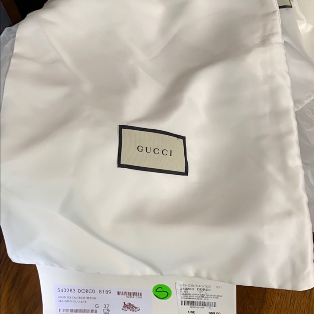 Authentic Gucci Flashtrek BNIB liquid Silver - Picture 6 of 14
